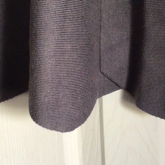 Grey skirt - Picture 2 of 4